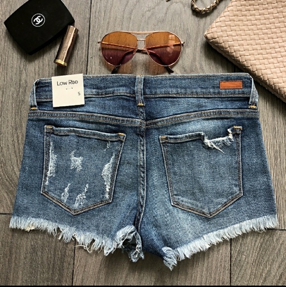 ♨Denim distressed shorts - Picture 2 of 3
